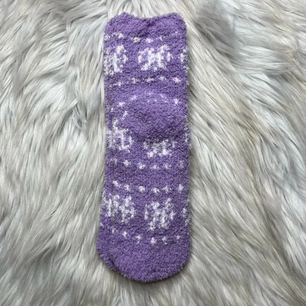 Kohls Cozy Snowflake Socks Lavender and white Size 9-11